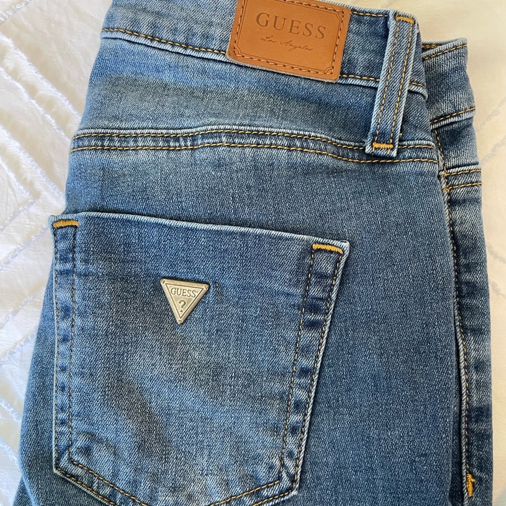 GUESS Jeans - Picture 4 of 6